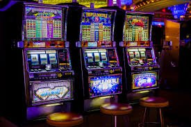 Texas Hold'em Bonus live dealer table interface on maktoto login